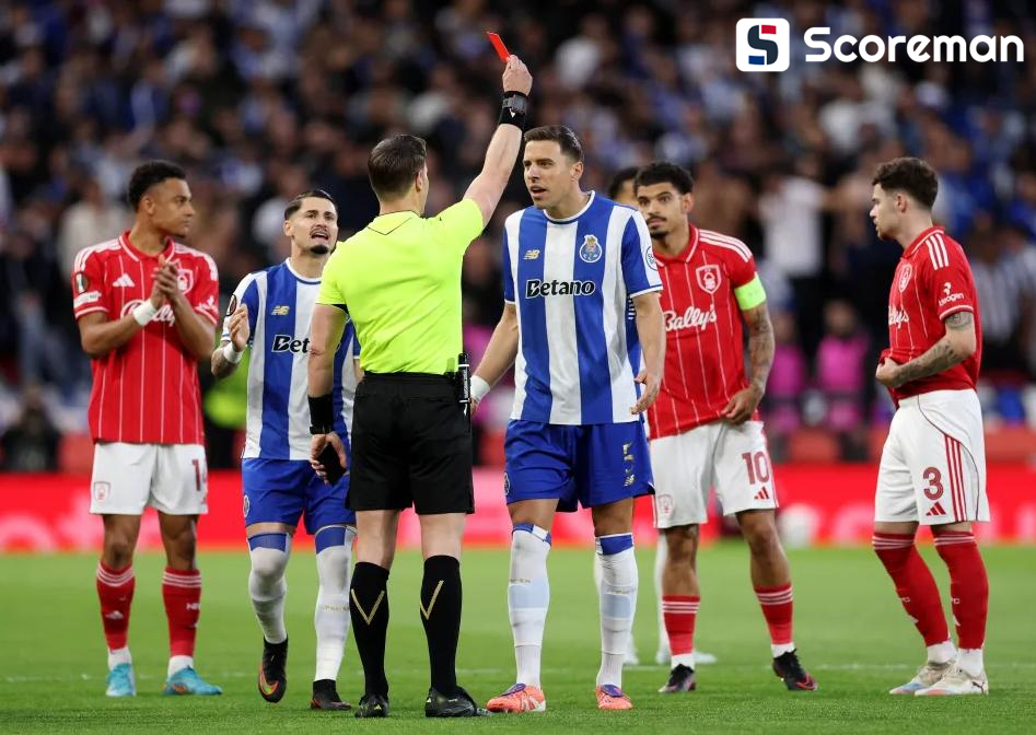 노팅엄, 유로파 8강서 '10명' 포르투 제압…42년 만의 유럽대항전 4강 진출